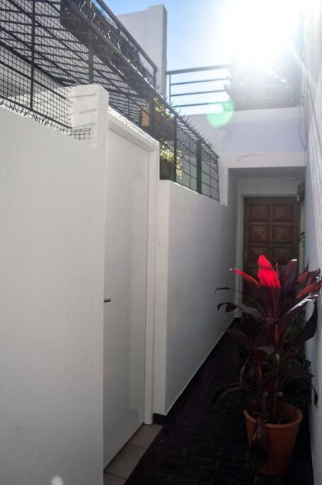 Hermoso Y Comodo Alojamiento Con Patio En Nunez Buenos Aires Exterior foto